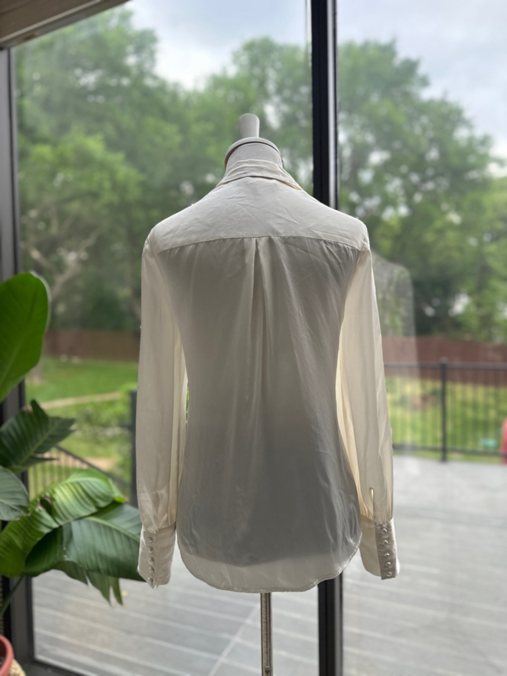 L’AGENCE Naomi Balloon Sleeve Ivory Silk Blouse - Picture 4 of 6